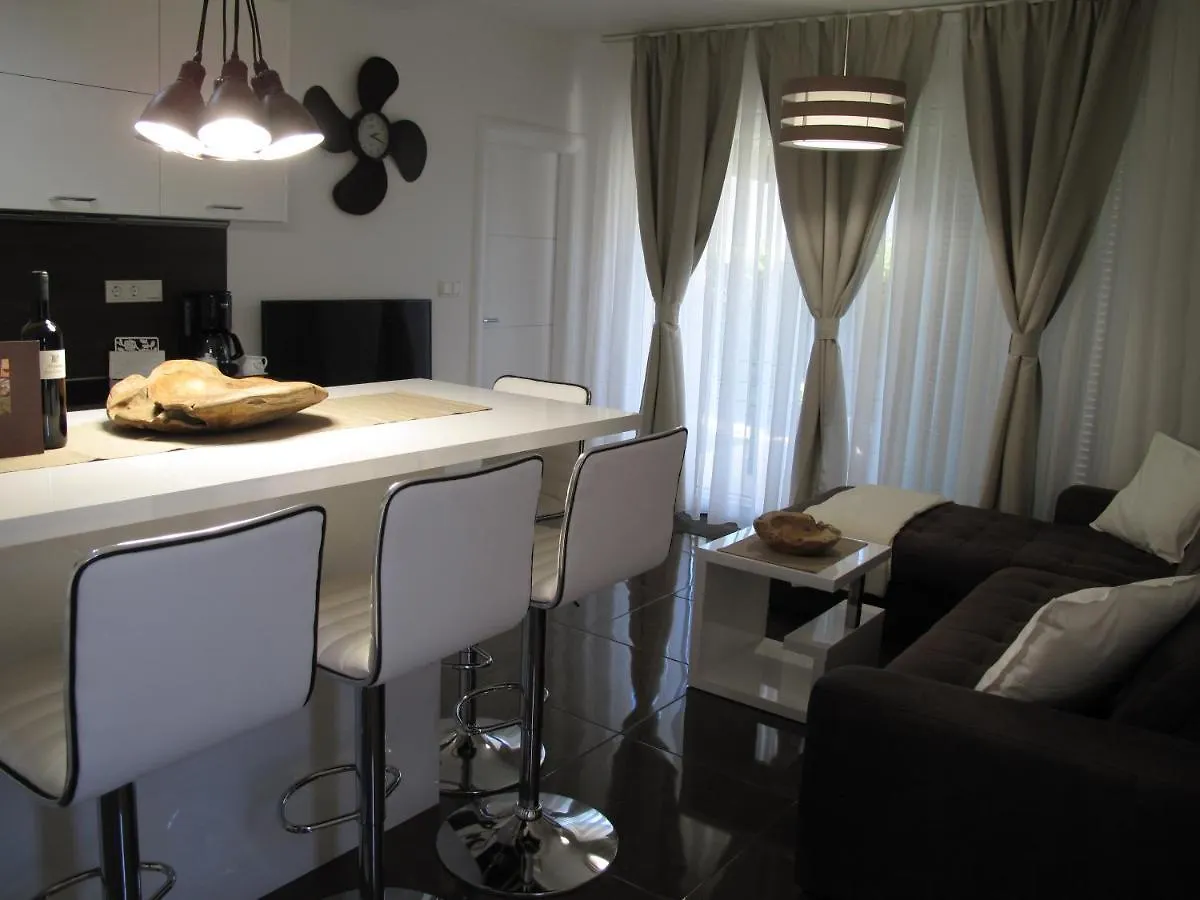 Apartments Mia Krk Krk Town